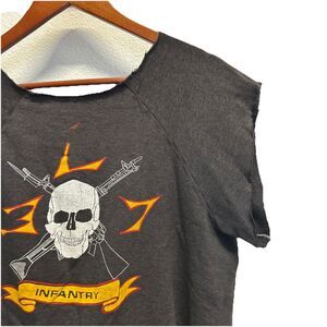 Infantry  Skull Raw Hem T Shirt Size Medium Rock Y2K Grunge Third Battalion 3/7